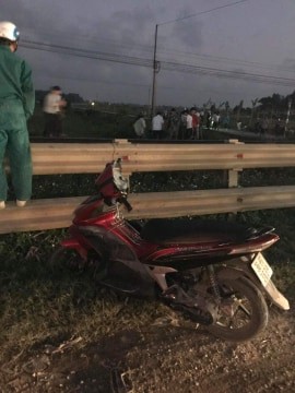 Đi qua đường sắt, thầy giáo bị tàu hỏa đâm tử vong - ảnh 1