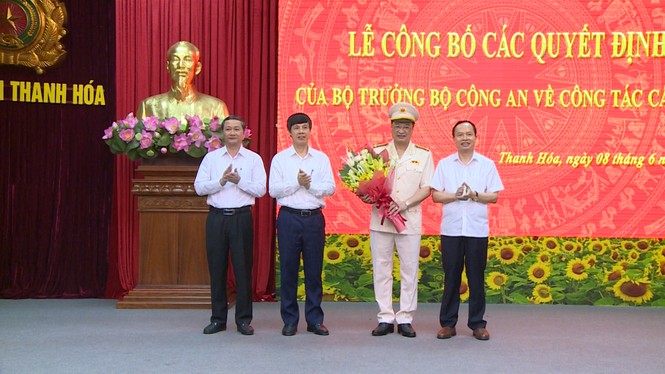 Công bố quyết định điều động, bổ nhiệm giám đốc Công an tỉnh Thanh Hoá - ảnh 2