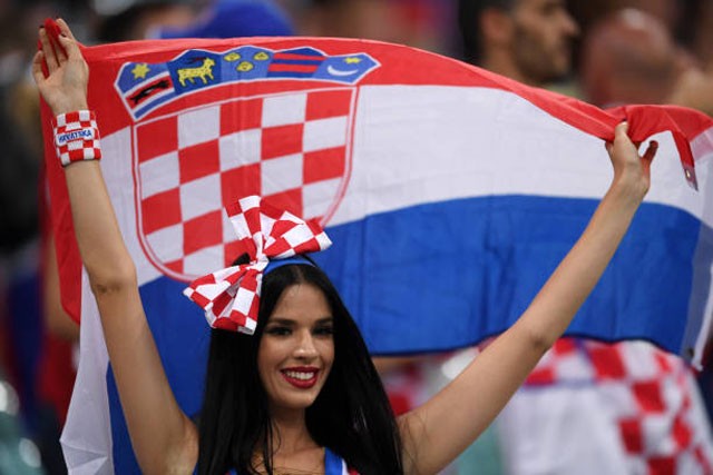 Fan Croatia ‘quậy tưng bừng’ ăn mừng chiến thắng - ảnh 7