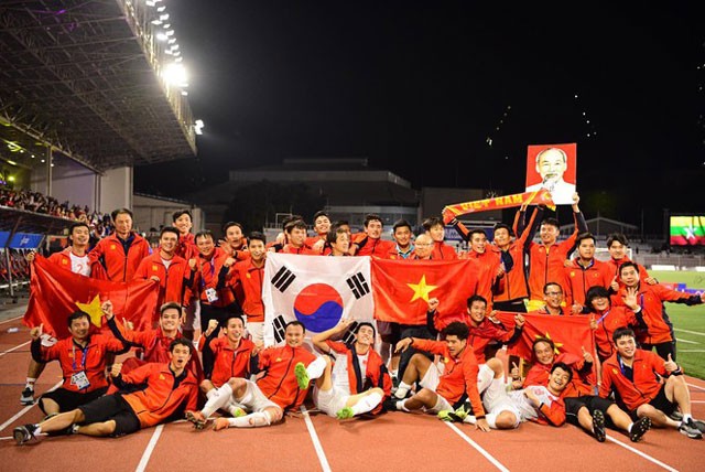 CĐV quốc tế không tiếc lời ngợi khen U22 Việt Nam vô địch SEA Games - ảnh 1