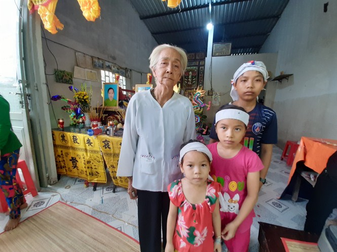 Vợ chồng tử nạn trước ngày con tựu trường - ảnh 1