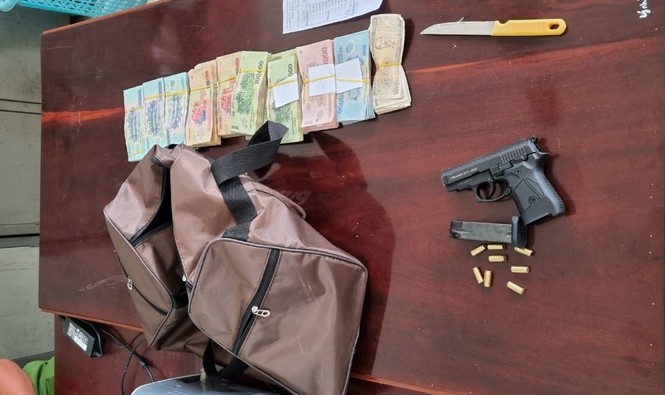 Vụ cướp ngân hàng ở Kiên Giang: Mua súng 21 triệu, cướp gần 400 triệu đồng - ảnh 2