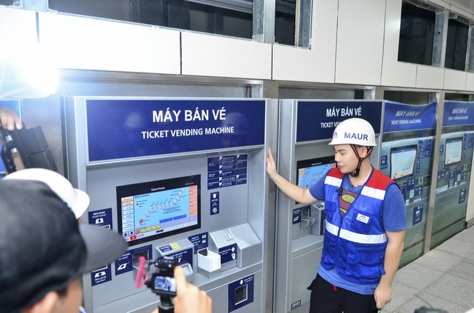 Theo chân Hamlet Trương khám phá ga ngầm siêu hiện đại của tuyến Metro số 1 ở TP.HCM - ảnh 4
