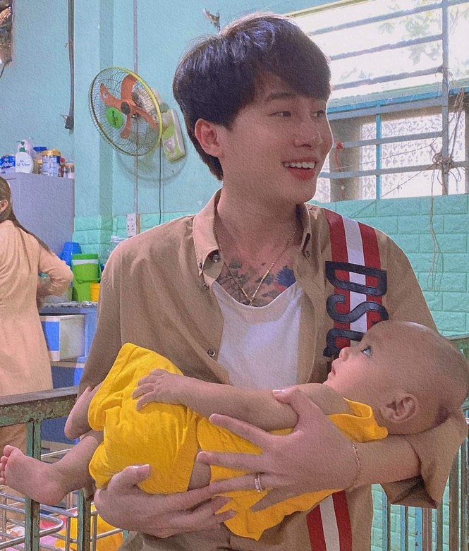 Jack gửi tặng người dân nghèo Đà Nẵng 200.000 khẩu trang phòng chống dịch COVID-19 - ảnh 2