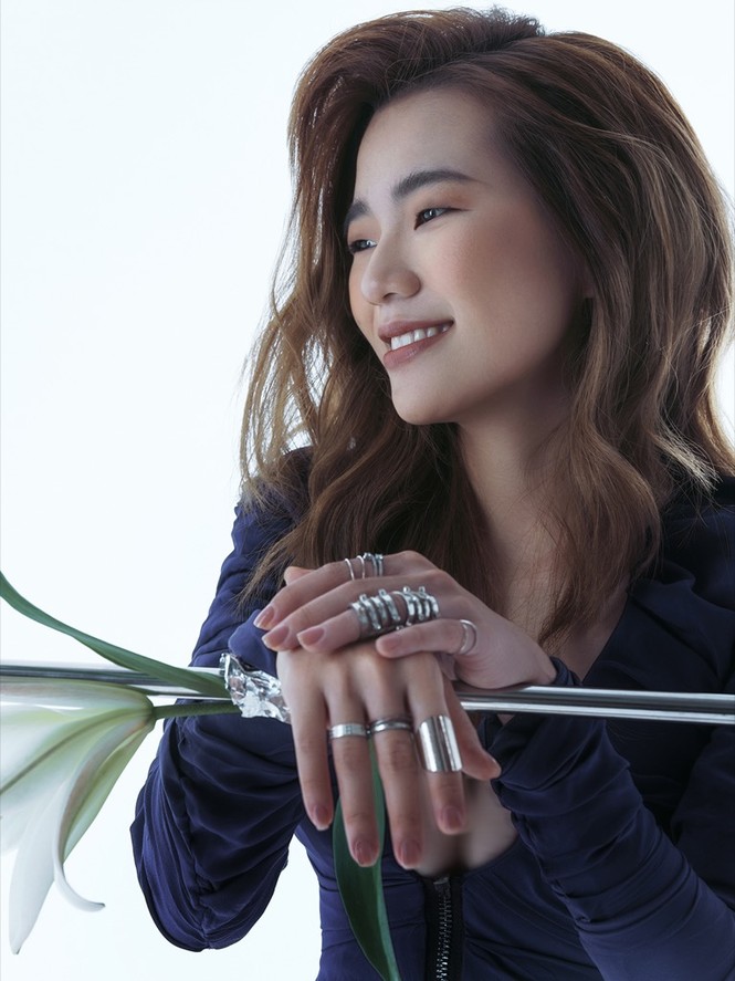 Sau Nguyên Hà, giọng ca 9x này là “nàng thơ” âm nhạc mới của nhạc sĩ Quốc Bảo - ảnh 1