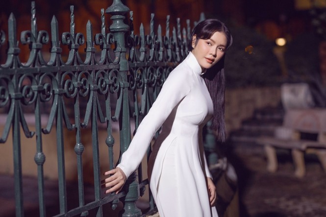 Lý Nhã Kỳ xinh đẹp, nền nã khi diện trang phục truyền thống tham dự Lễ hội áo dài - ảnh 1