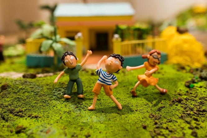 Ghé thăm triển lãm “thị trấn Hoa Mười Giờ”, tự nhắc nhớ về những kí ức tuổi thơ xinh đẹp - ảnh 2