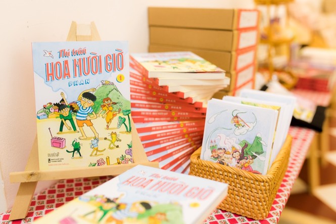 Ghé thăm triển lãm “thị trấn Hoa Mười Giờ”, tự nhắc nhớ về những kí ức tuổi thơ xinh đẹp - ảnh 1