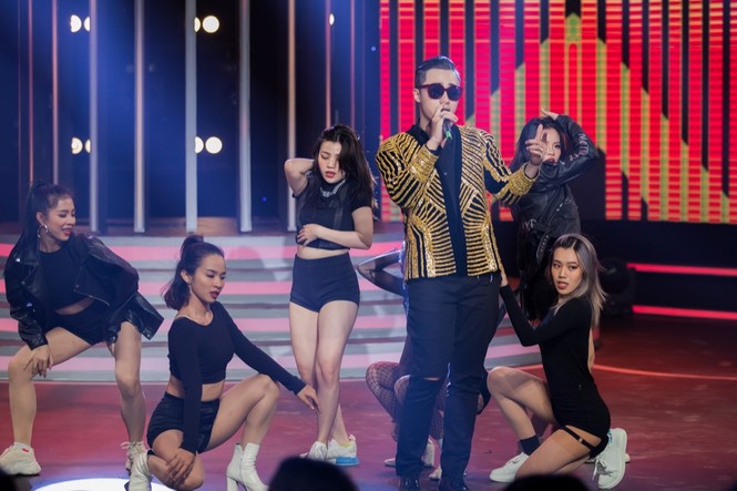 Lynk Lee mời rapper Khói tái hiện MV Chân Ái tại sân khấu Gương Mặt Thân Quen - ảnh 3