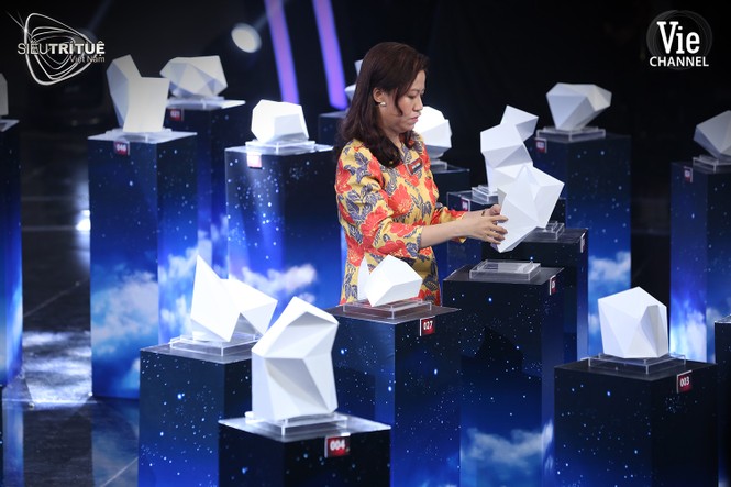 Siêu Trí Tuệ Việt Nam: Thách thức Sudoku lập phương, cậu sinh viên giải đề không cần nhìn - ảnh 6