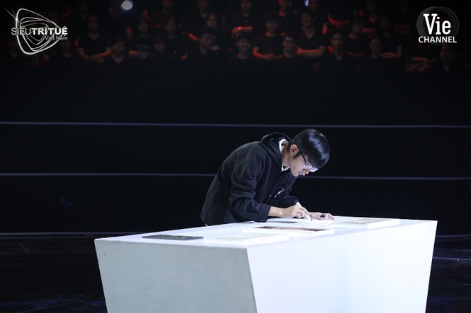 Siêu Trí Tuệ Việt Nam: Thách thức Sudoku lập phương, cậu sinh viên giải đề không cần nhìn - ảnh 4