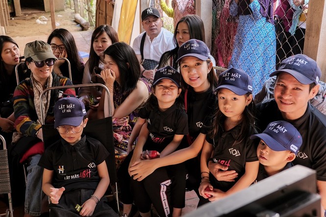Gia đình Lý Hải sum họp tại phim trường