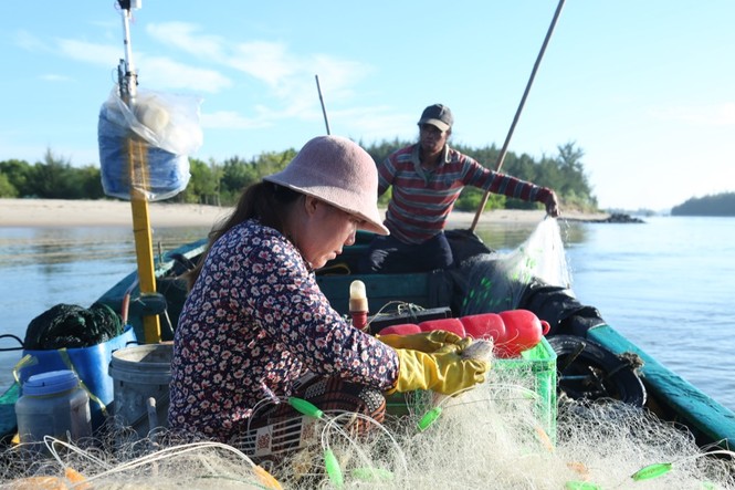 Hơn 50 người nổi tiếng mang “Cơ hội đổi đời” đến cho những hoàn cảnh khó khăn - ảnh 3