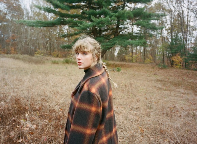 Taylor Swift trở thành nghệ sĩ đầu tiên có 45 tuần chiếm ngôi đầu BXH Billboard Artist 100 - ảnh 1
