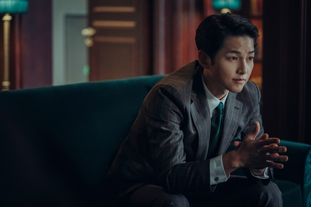 Phim Hàn tháng 2: Song Joong Ki hoá luật sư băng đảng, Park Shin Hye quyết tâm giải cứu thế giới - ảnh 3