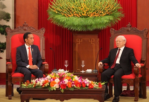 Tổng Bí thư Nguyễn Phú Trọng tiếp thân mật Tổng thống Indonesia - ảnh 1