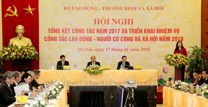 Thủ tướng nói về năng suất lao động và tăng tuổi hưu - ảnh 1