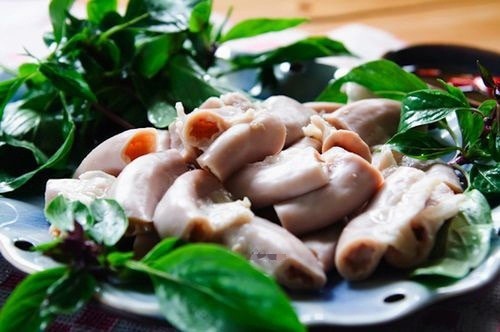 Nếu có rẻ, cũng tuyệt đối không ăn lòng lợn theo cách này - ảnh 1
