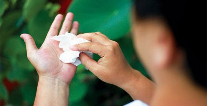 Tay có những dấu hiệu này, đến viện khám kẻo ân hận mấy cũng muộn - ảnh 2