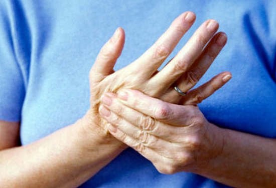 Tay có những dấu hiệu này, đến viện khám kẻo ân hận mấy cũng muộn - ảnh 3