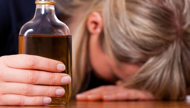Uống rượu bia bị đỏ mặt - Dấu hiệu cảnh báo nhiều bệnh vô cùng nguy hiểm - ảnh 2