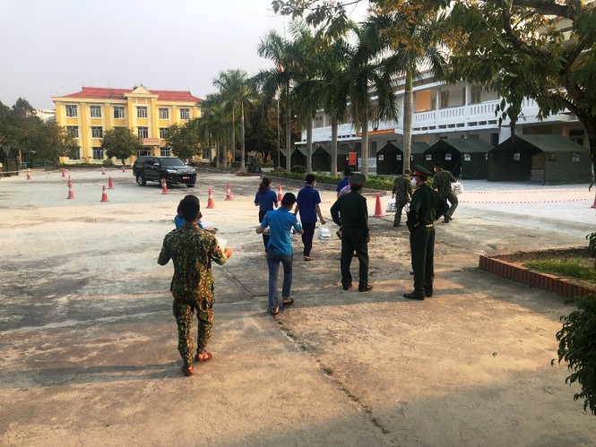 Đoàn viên thanh niên “vào bếp” hỗ trợ cấp dưỡng cho hàng trăm người cách ly tại TT-Huế - ảnh 5