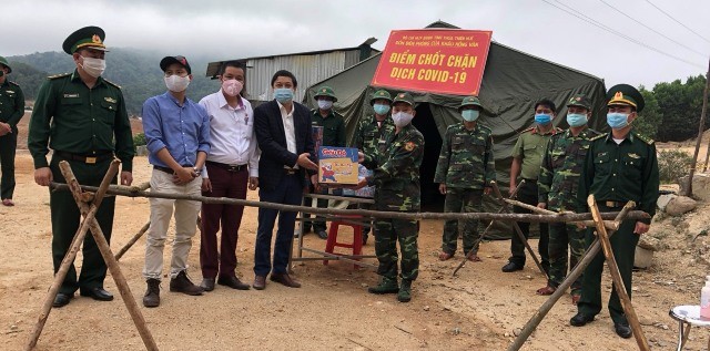 “Chuyến xe nghĩa tình” của doanh nhân trẻ Huế đến với dân nghèo vùng cao - ảnh 2