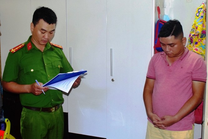 Bắt 2 cán bộ Sở Xây dựng ‘dỏm” làm giả quyết định của tỉnh chiếm đoạt tiền tỷ - ảnh 1