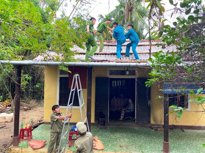 Quân đội, công an huy động 100% quân số ứng phó bão số 9 - ảnh 15