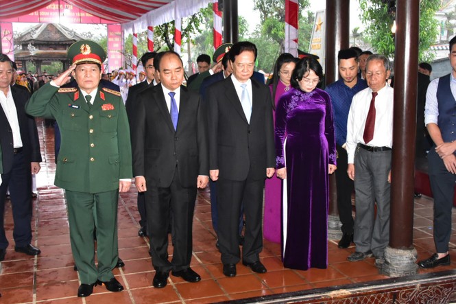 Lãnh đạo Đảng, Nhà nước dâng hương tưởng niệm Đại tướng Lê Đức Anh - ảnh 7