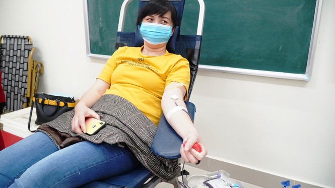 Tưng bừng Chủ Nhật Đỏ giữa mưa lạnh xứ Huế - ảnh 17