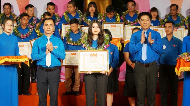 Tuyên dương chi Đoàn mạnh cụm Bắc Trung bộ - ảnh 6