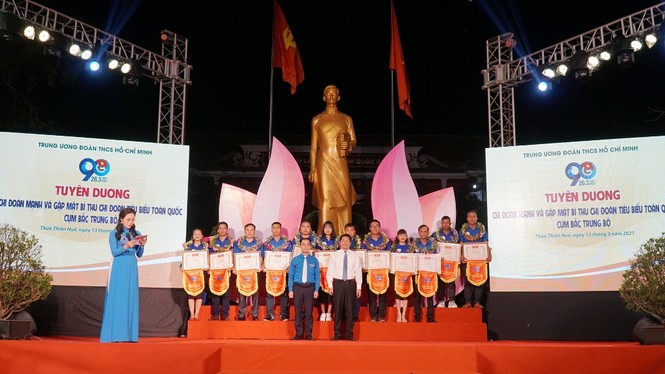 Tuyên dương chi Đoàn mạnh cụm Bắc Trung bộ - ảnh 9