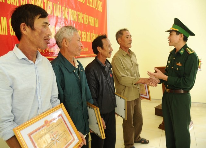Thêm 1 bánh heroin nhặt được ở bờ biển Quảng Nam - ảnh 2