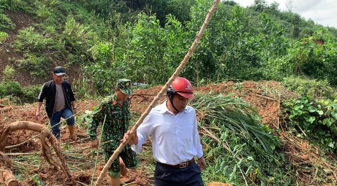CẬP NHẬT: Tìm thấy 5 thi thể vụ lở núi khiến 11 người bị vùi lấp ở Phước Sơn - ảnh 2
