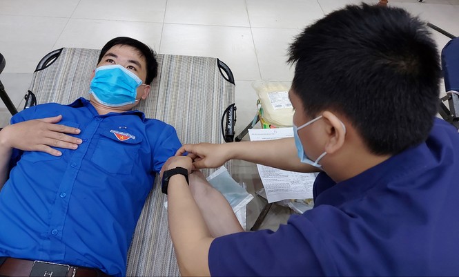 Bạn trẻ Quảng Nam tham gia hiến máu cứu người - ảnh 8
