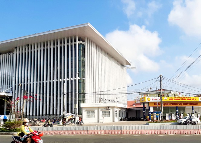 Tỉnh Cà Mau không cho tồn tại cây xăng cạnh trụ sở UBND - ảnh 2