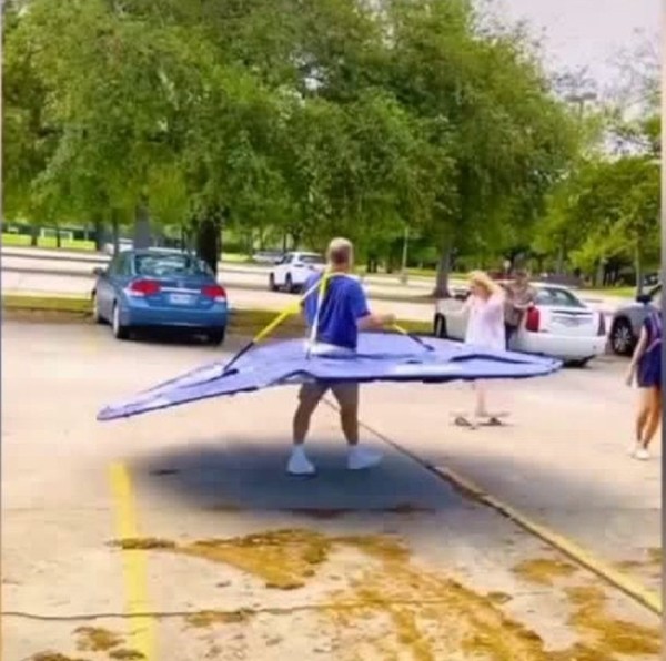 Vòng giãn cách xã hội khiến bạn teen nổi như cồn trên Tik Tok - ảnh 2