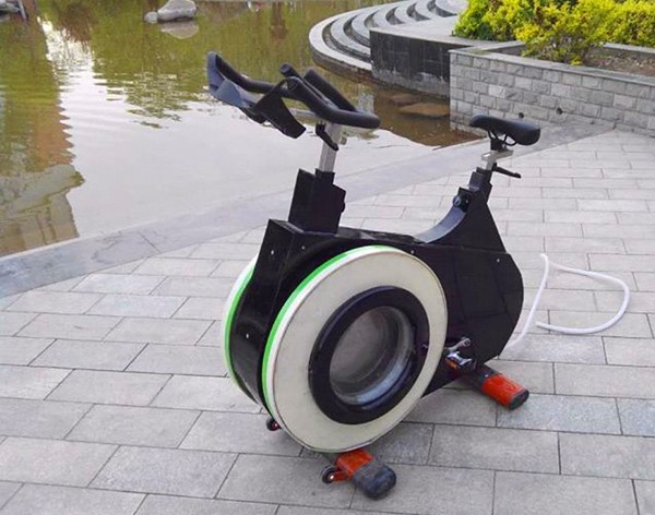 Xe đạp kèm máy giặt để ai cũng có thể tiết kiệm thời gian - vừa tập thể dục, vừa làm việc nhà - ảnh 3