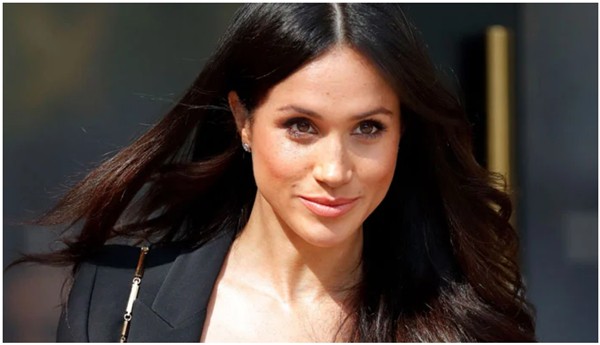 Đi thi không được copy bài bạn, nhưng nữ công tước Meghan Markle bị tố “nhái” Steve Jobs kìa - ảnh 1