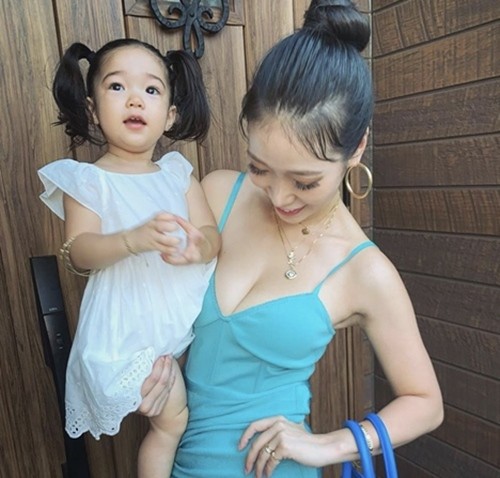 Bị nhắc nhở: “Làm mẹ rồi thì ăn mặc cho đàng hoàng”, mẹ đơn thân thẳng thừng đáp trả - ảnh 3