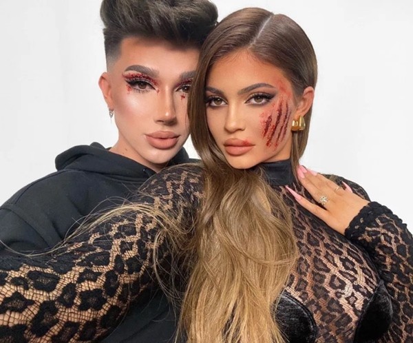 “Thánh chỉnh ảnh” Kylie Jenner lại bị chê vì hóa trang Halloween xong vẫn ra tay sửa tiếp - ảnh 2