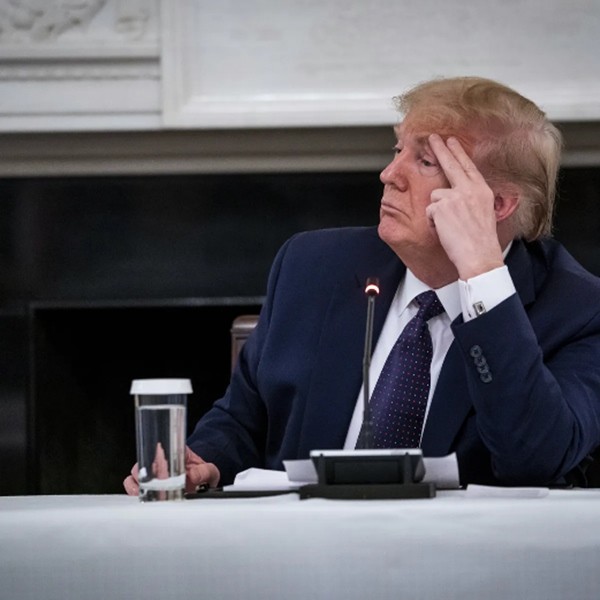 Tổng thống Trump lại xui xẻo: Loại thuốc mà ông thích uống bị cho là gây rối loạn tâm lý - ảnh 3