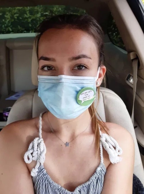Cứ tưởng dầu gội chảy vào làm đau tai, nhưng cô gái này bỗng nhiên không nghe thấy gì nữa - ảnh 2