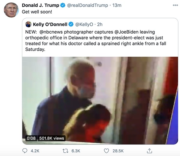 Tổng thống Trump cứ nhắc đến ông Biden mà không được đáp lại, bị trêu là “tình đơn phương