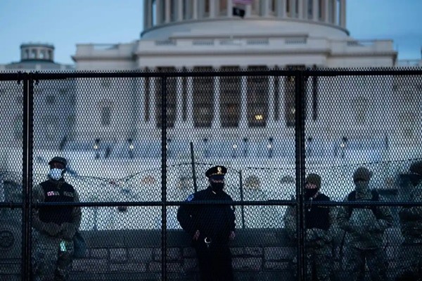 Sau hỗn loạn ở Đồi Capitol, Lễ Nhậm Chức của ông Joe Biden sẽ được bảo vệ “khủng” cỡ nào? - ảnh 4