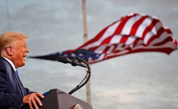 4 năm chụp ảnh Tổng thống Trump: Đằng sau những bức ảnh ấn tượng nhất của Tổng thống Mỹ thứ 45 - ảnh 2
