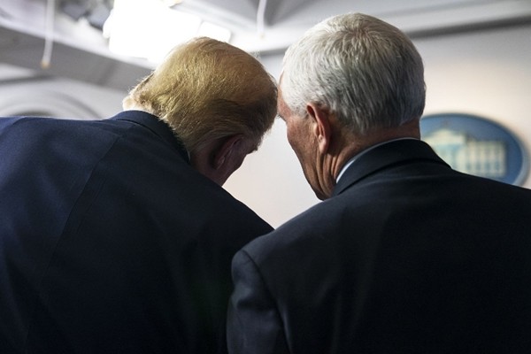 4 năm chụp ảnh Tổng thống Trump: Đằng sau những bức ảnh ấn tượng nhất của Tổng thống Mỹ thứ 45 - ảnh 3