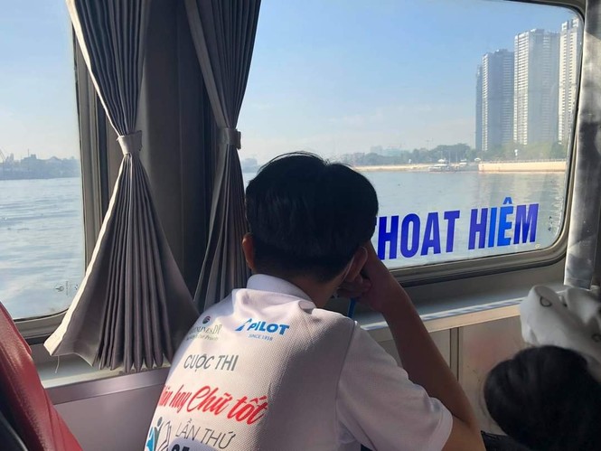 Hình thức thi văn