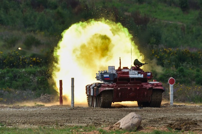 Kịch tính màn đua xe tăng của các ‘bóng hồng’ tại ARMY Games 2019 - ảnh 7